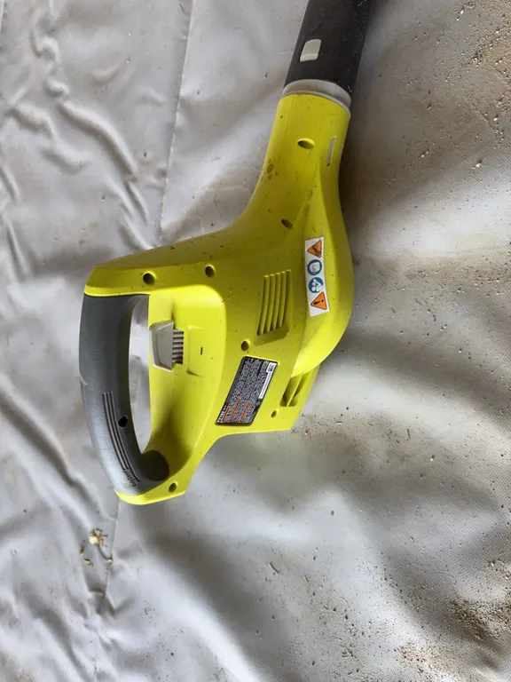 Ryobi P2102 18V Cordless Leaf Blower