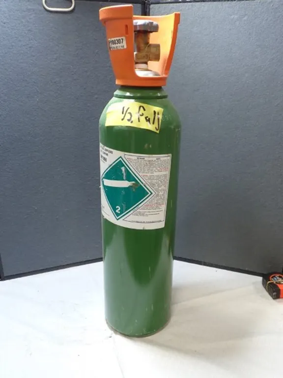 Nitrogen Tank