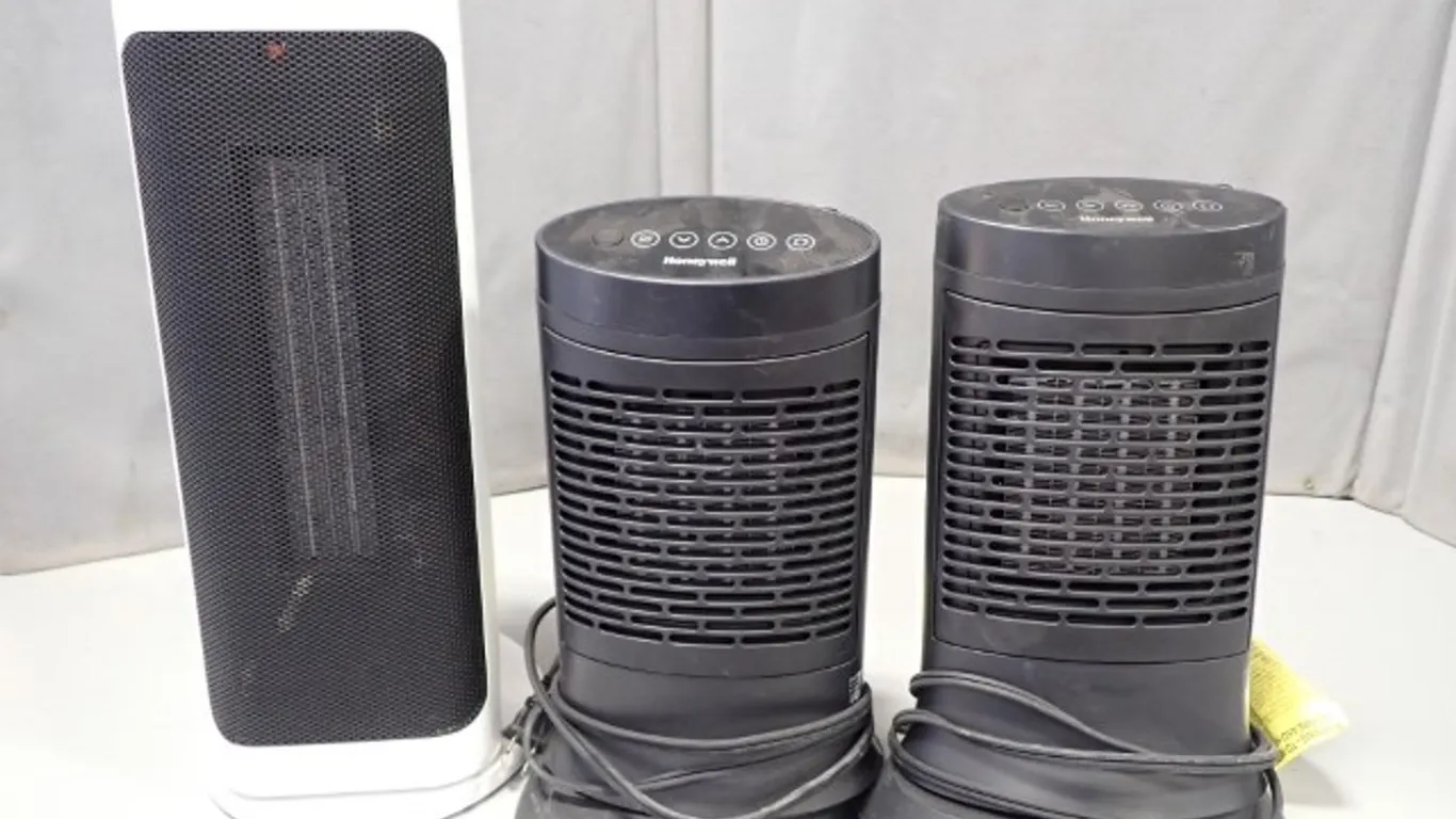 3 Articulating Space Heaters