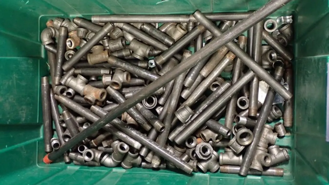 Assorted Threaded Pipe Fittings