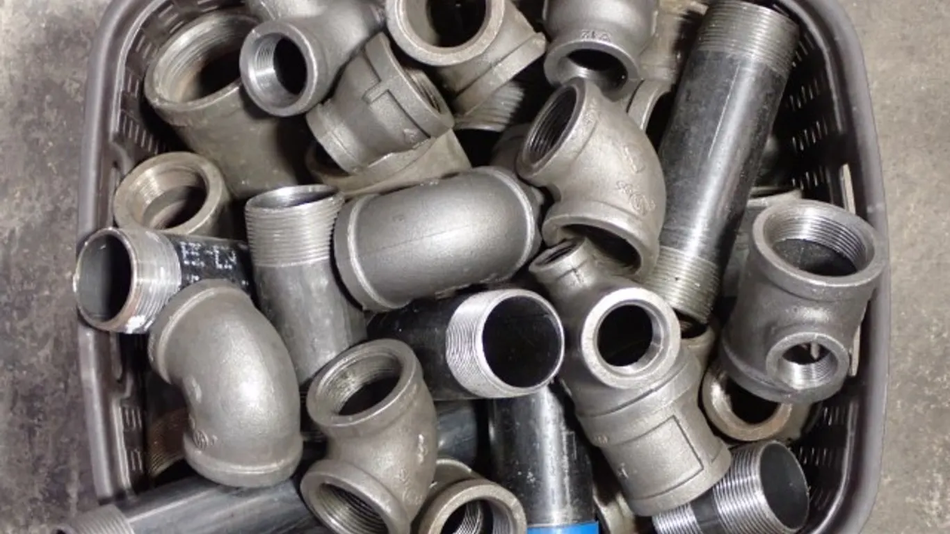 Assorted Threaded Pipe Fittings