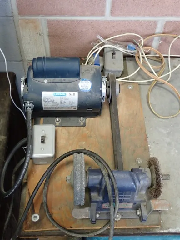 Fischer/Leeson Bench Grinder
