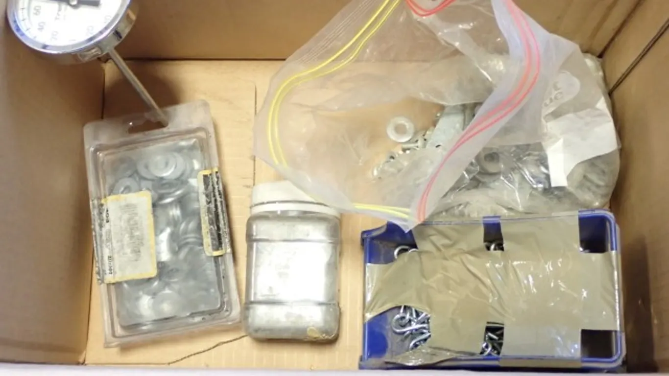 Assembly Hardware, Chain and Thermometer