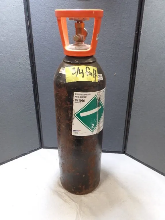 Nitrogen Tank