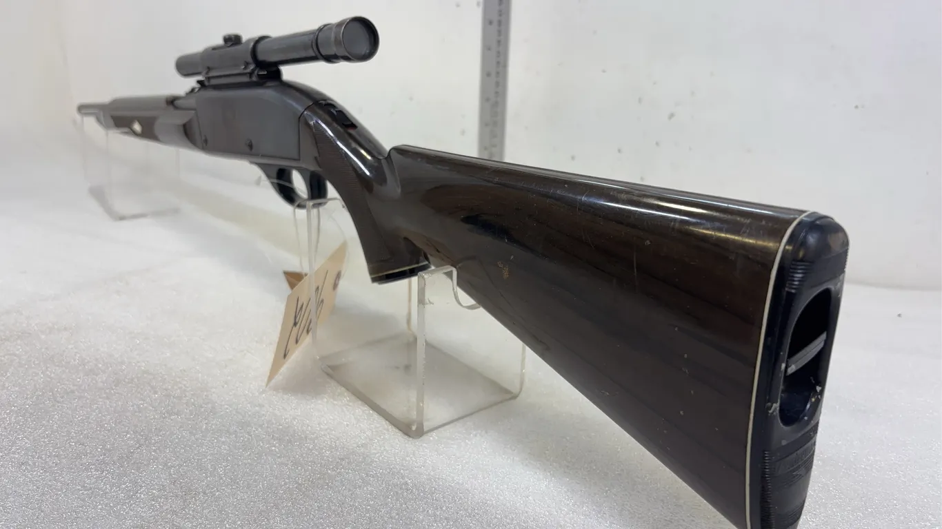 Remington Nylon .22 LR semi auto Rifle, w/ Weaver 22 Tip off Scope, no sn, *Unreserved*