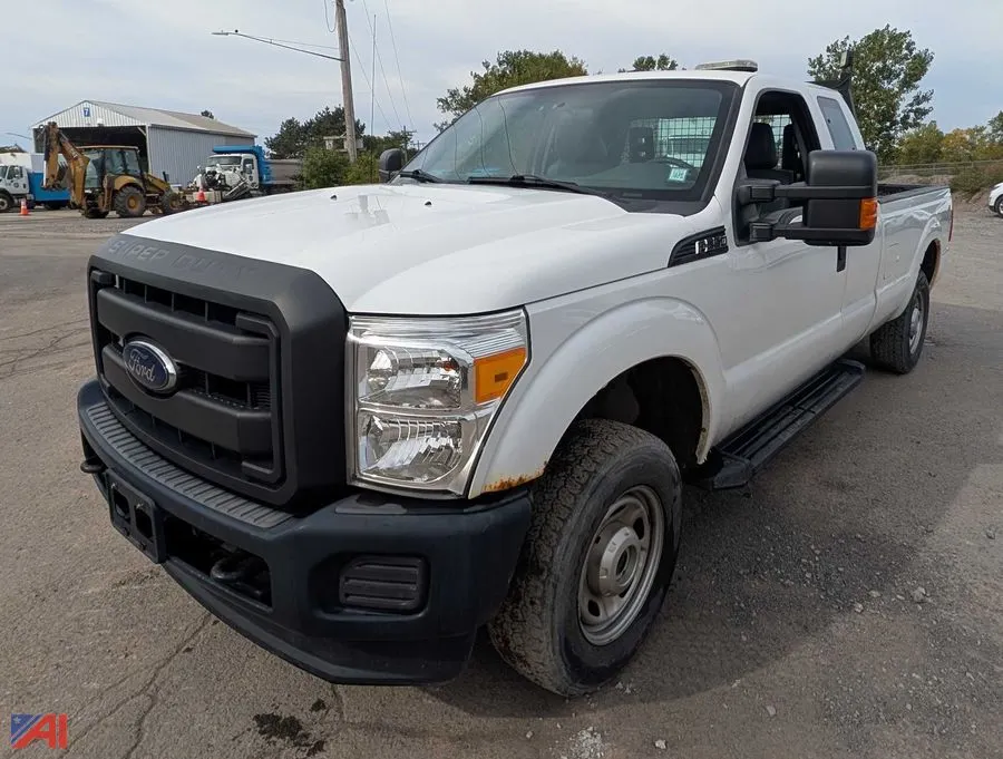 2015 Ford F-250 Super Duty Extended Cab Pickup Truck