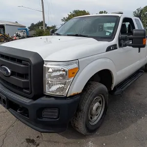 2015 Ford F-250 Super Duty Crew Cab Pickup Truck