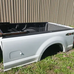 Ford Super Duty Pickup Truck 8' Box