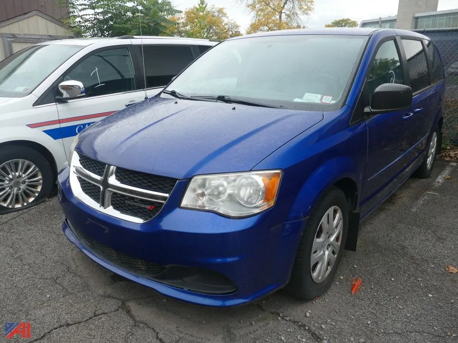 (#2) 2013 Dodge Grand Caravan Mini-Van