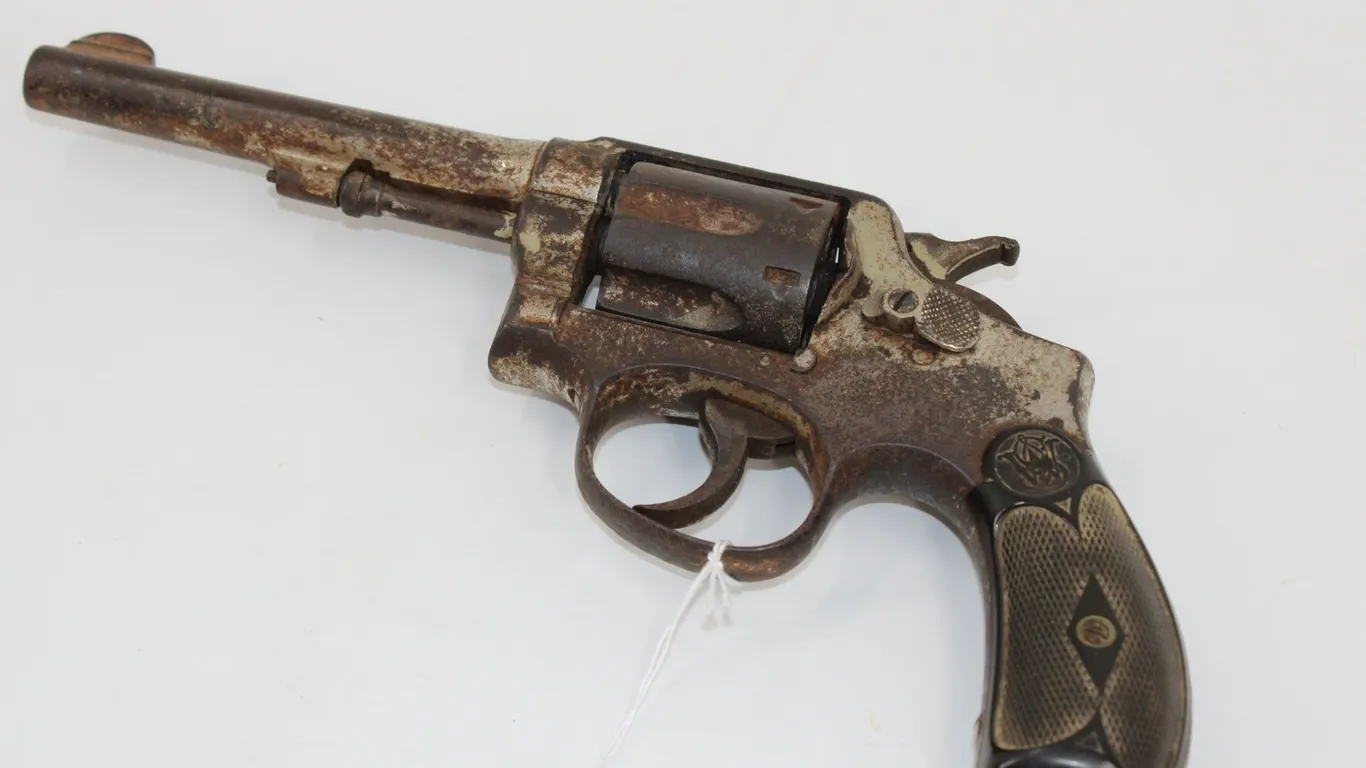 SMITH AND WESSON 7675 | 32 WIN REVOLVER