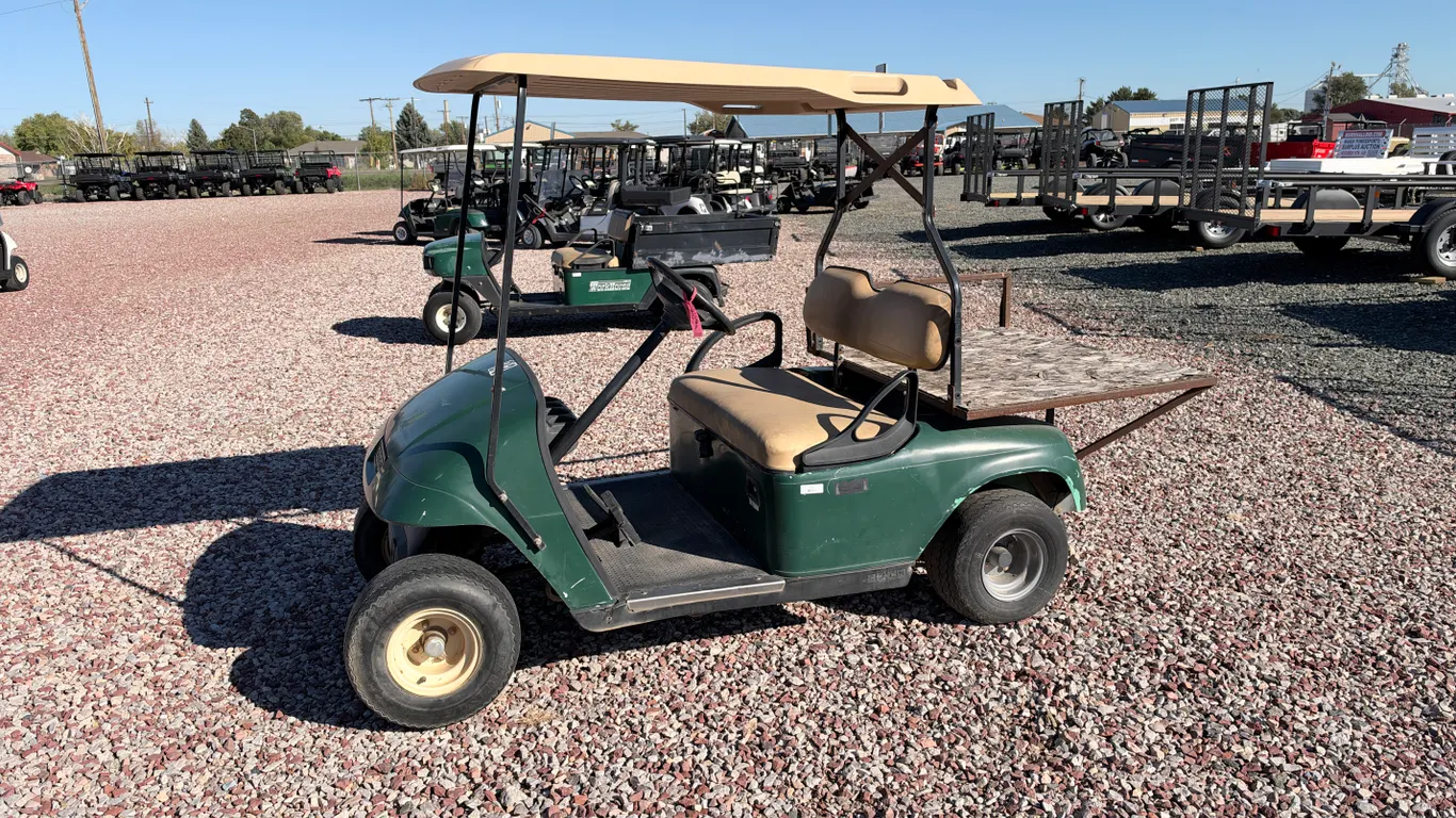 2006 E-Z-GO TXT Golf Cart - Gasoline