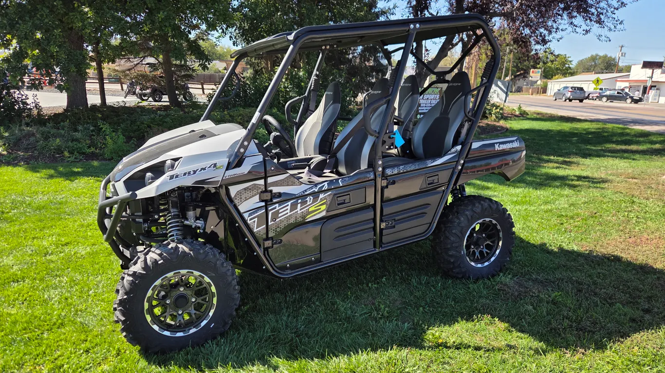 2025 Kawasaki TERYX4 UTV