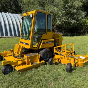 Hustler Model 4600 Lawn Mower With 2 Hydaulic Wings, Hydrostatic Drive, 14 Ft Cut, SN# 04101198