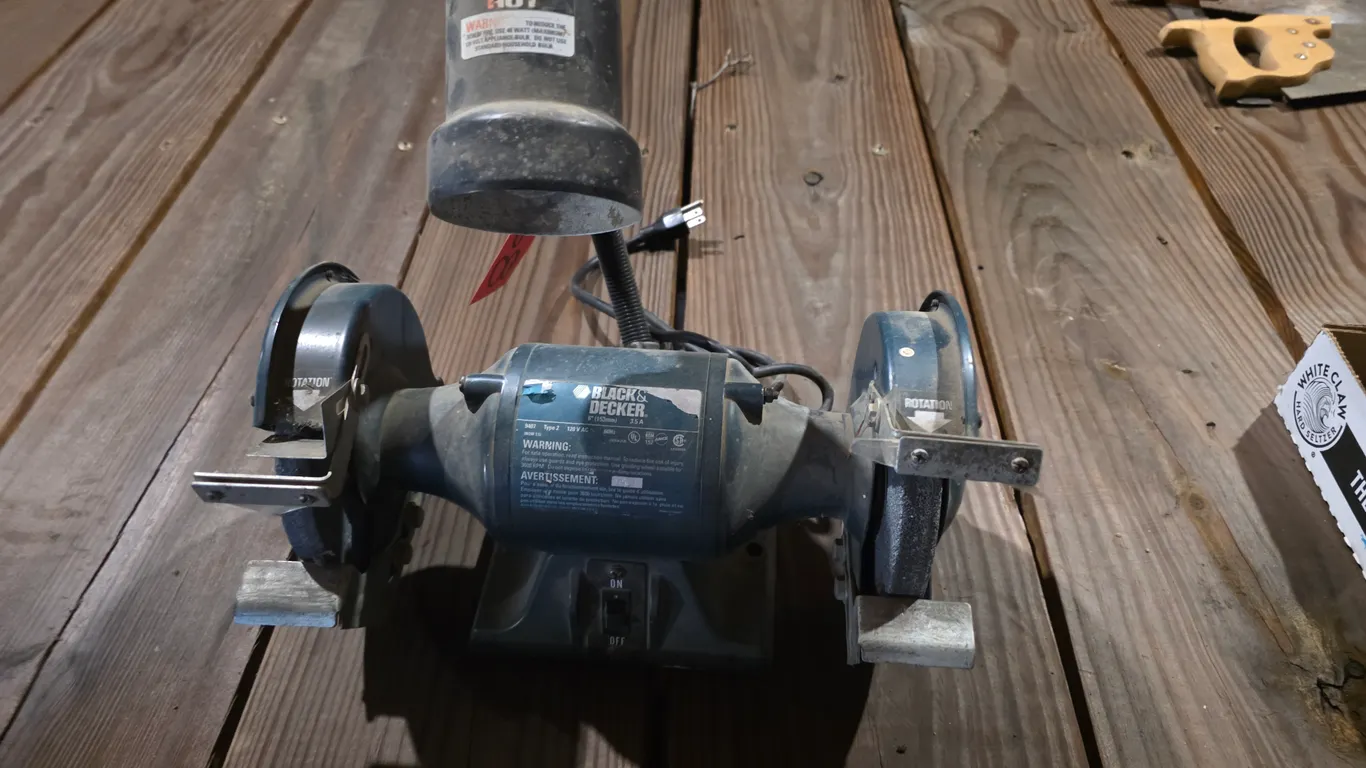 Black & Decker Bench Wheel Grinder