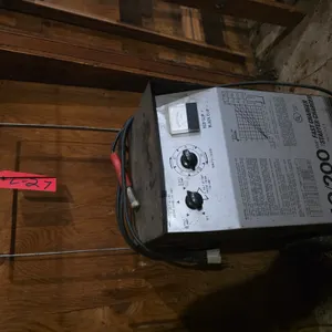 Schumacher 40/200 Amp Battery Charger On Wheels