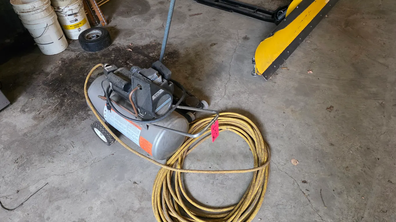 Campbell Hausfeld 13 Gal Tank Air Compressor With 4 HP Electric Motor, Comes With Connected Air Hose