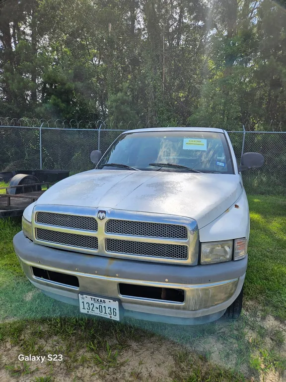 2000 Dodge Ram 1500 Pickup - Will Need to be Towed