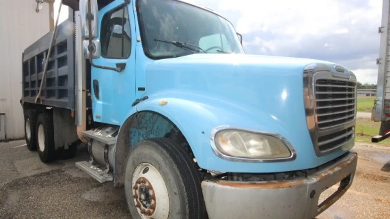 2010 Freightliner Dump Truck