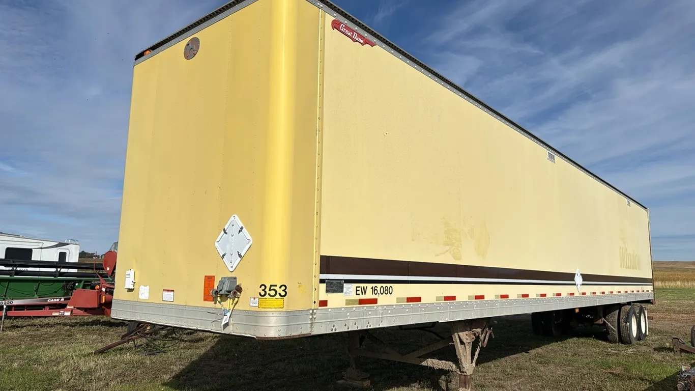 1226 - Great Dane Van Trailer