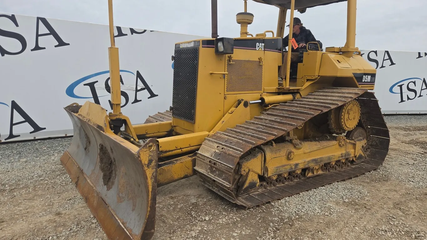 Caterpillar D5M LGP Dozer