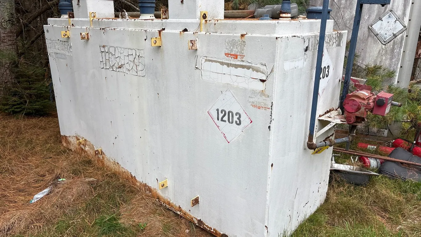 (2) Chamber Fuel Tank W/ Tuthill700 Transfer System
