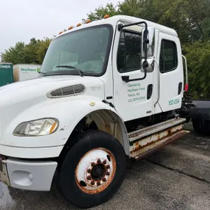 2006 Freightliner M2 106 Crew-Cab Day Cab Truck Tractor