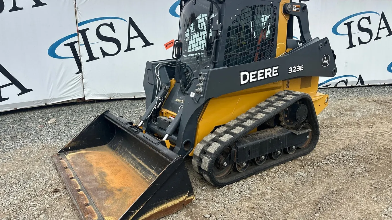2018 Deere 323E Tracked Skid Steer
