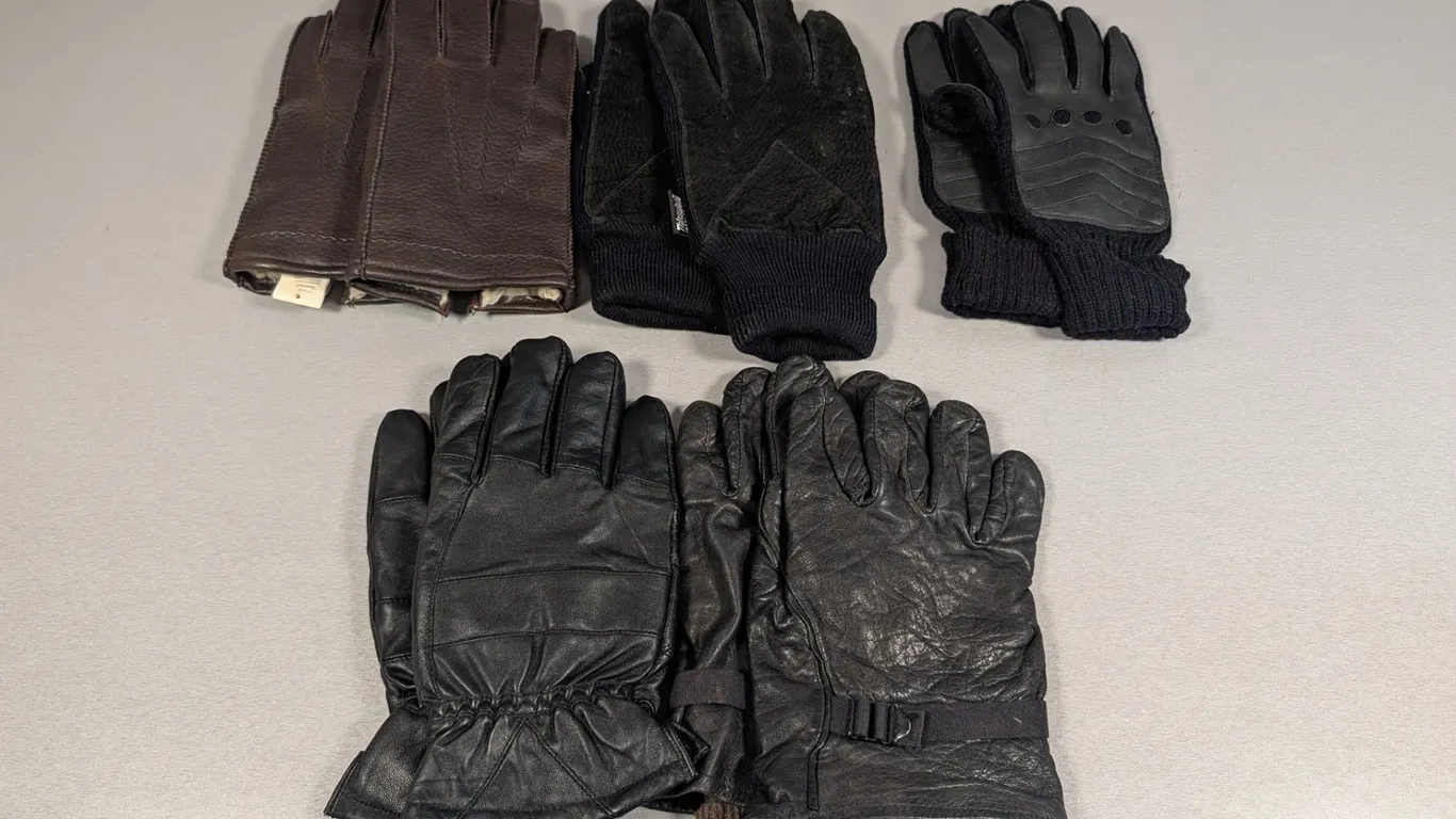 Lot of 5 Pairs Assorted Gloves
