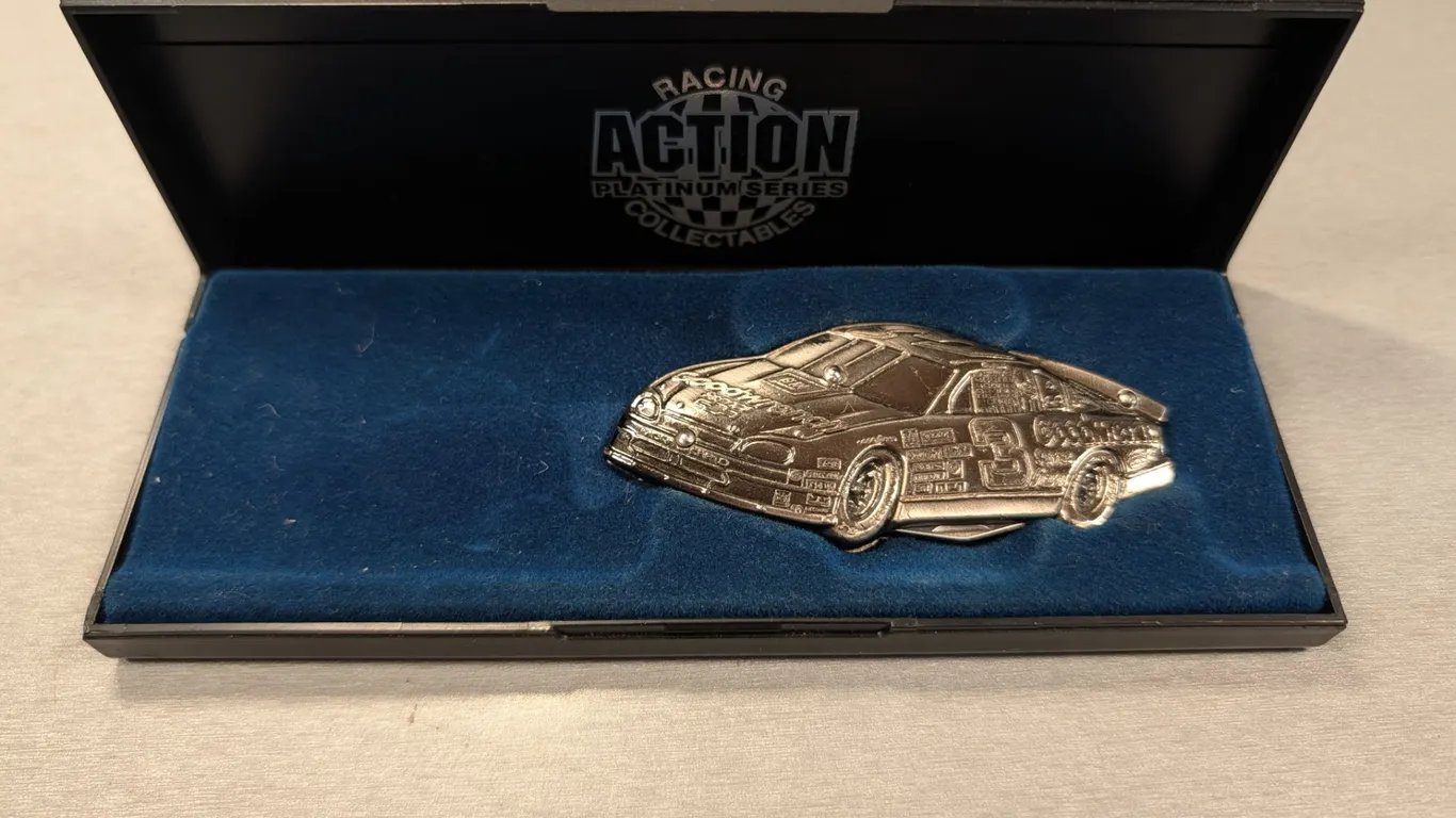 Racing Action Dale Earnhardt Pocket Knife