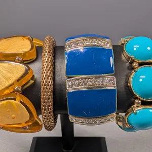 Lot of Four Stretchy fashion Bracelets