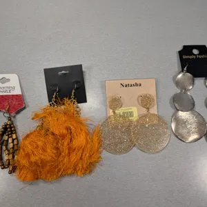 Assorted Fashion Earrings (4 Pairs)