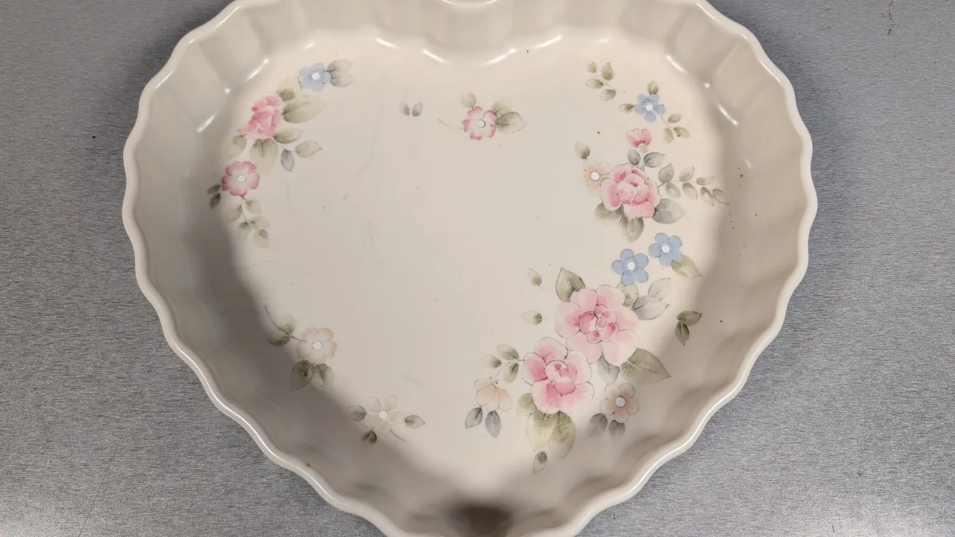 Pfaltzgraff Heart-Shaped Baking Dish with Floral Pattern