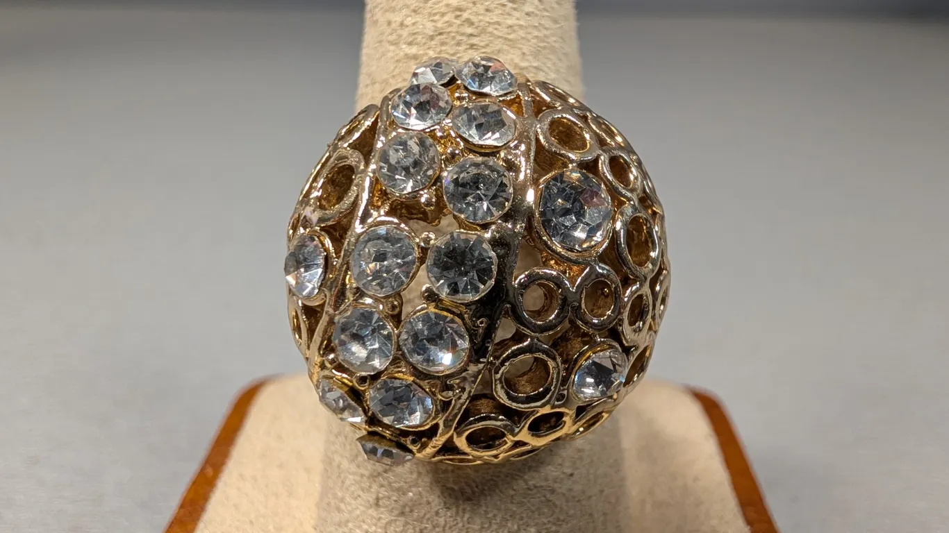 Gold Tone Filigree Ring with Clear Stones
