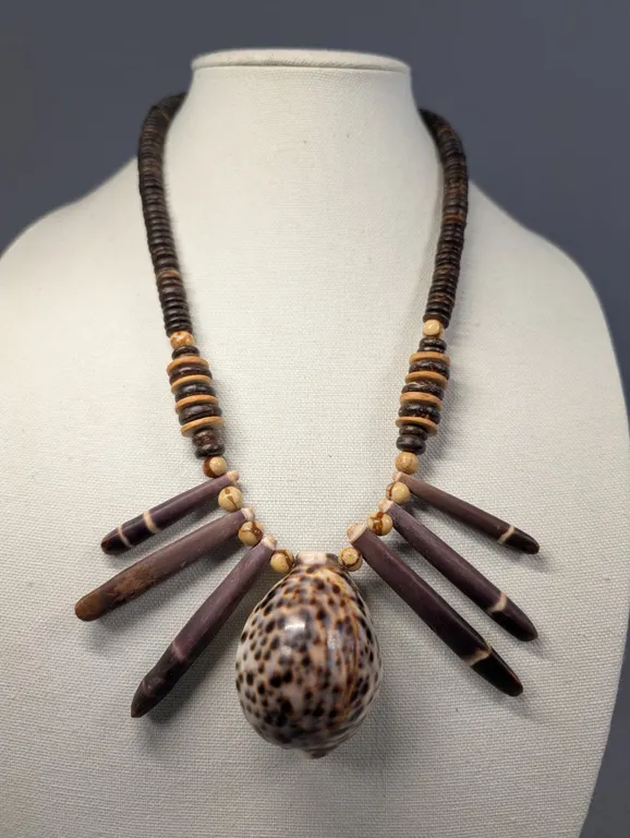 Natural Materials Necklace with Shell Pendant