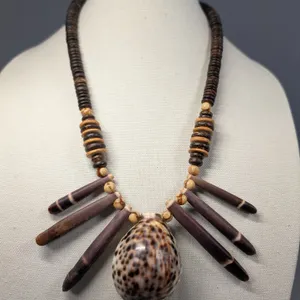 Natural Materials Necklace with Shell Pendant