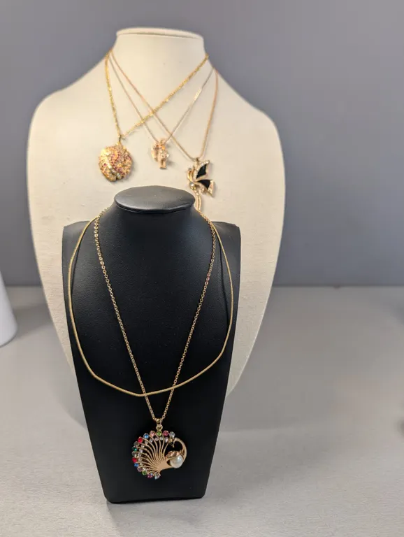 Five Assorted Fashion Necklaces with Pendants