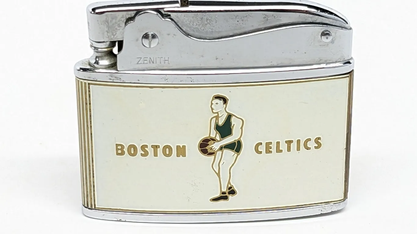 BOSTON CELTIC'S WORLD CHAMPIONS BASKETBALL ZENITH CIGARETTE LIGHTER