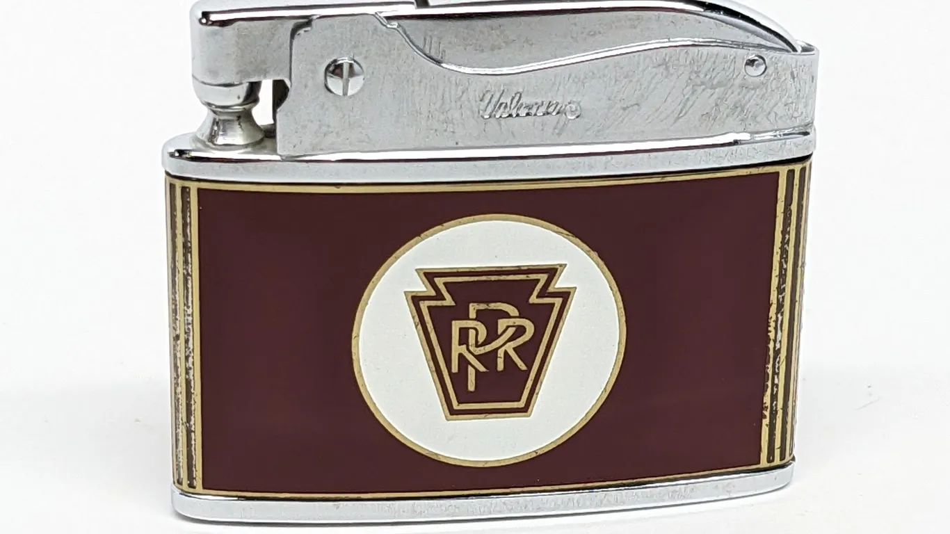 PRR PENNSYLVANIA RAILROAD THE LAST STEAM LOCOMOTIVE RETIRED JULY 15 1959 VULCAN CIGARETTE LIGHTER