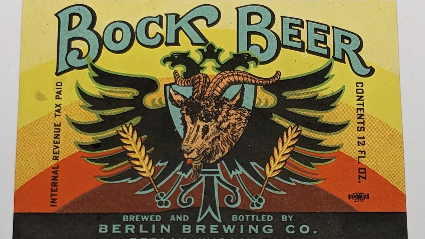 IRTP 12 OZ BOTTLE LABEL BERLIN BRWING BOCK BEER WISCONSIN