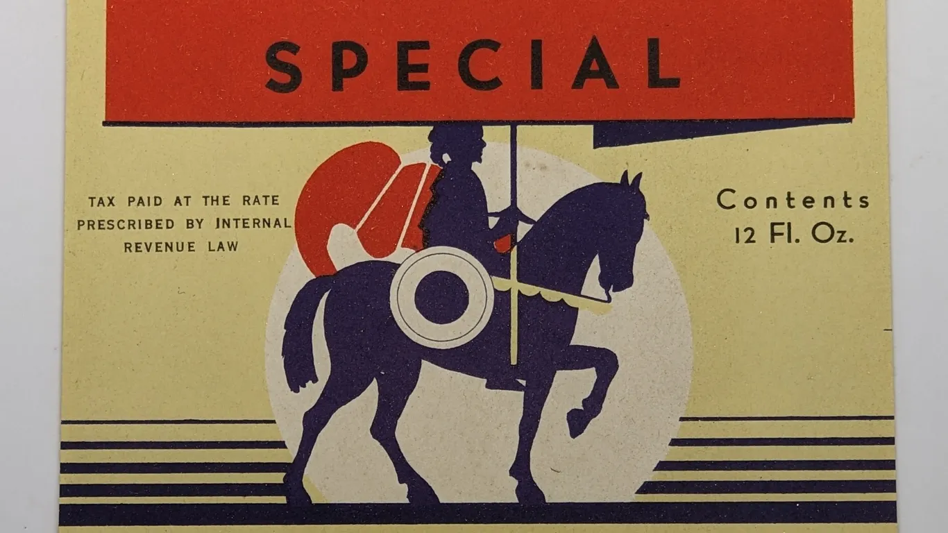 TAX PAID 12 OZ BOTTLE LABEL CHRISTMAS SPECIAL FOX LAKE WISCONSIN