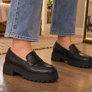 Steve Madden Black Loafer Shoes Size 8