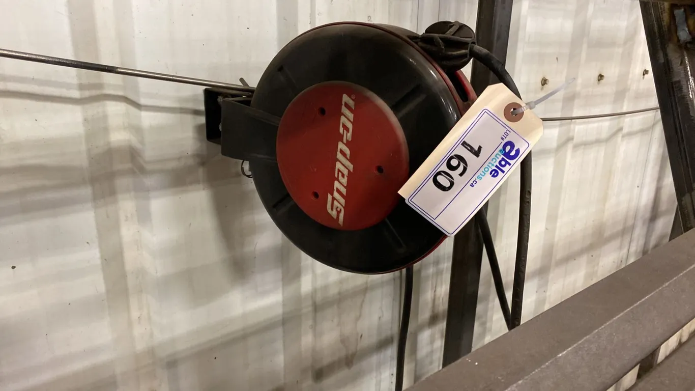 SNAP-ON EXTENSION CORD REEL APPROX 50'