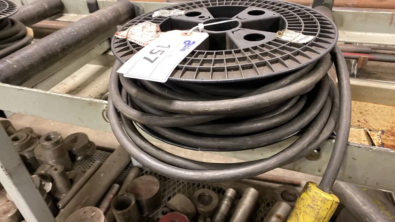 HEAVY GAUGE 110V EXTENSION CORD APPROX 30'