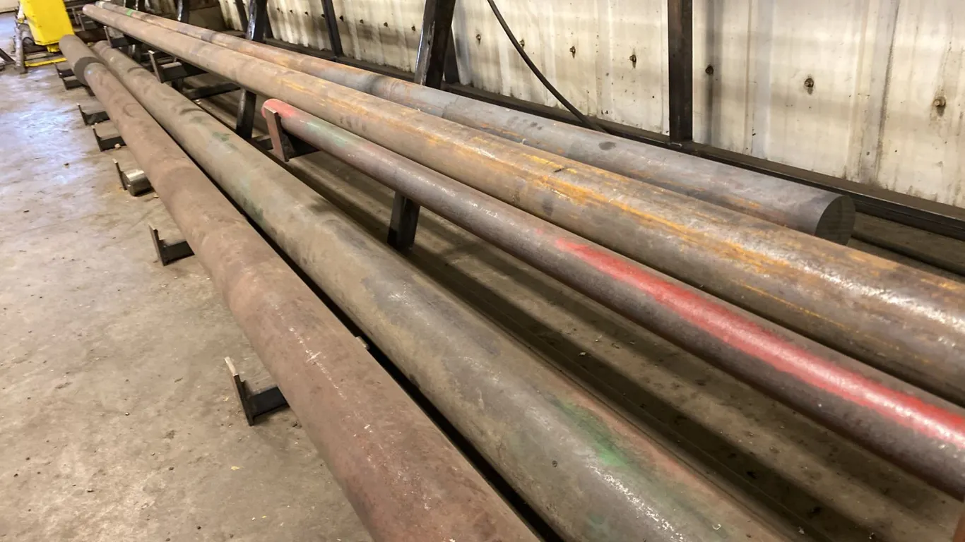 SEVERAL LENGTHS OF 4340 STAINLESS SOLID BAR STOCK. 1", 1 1/2", 2", 4", 4 1/2", 5". LENGTHS