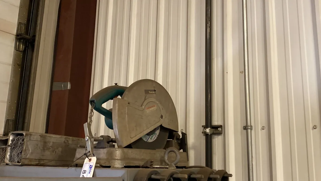MAKITA CUT OFF SAW