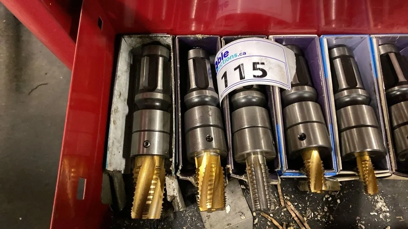 SET OF 5 PIPE TAPS FOR QUICK CHANGE CHUCK. 1/4"-1" PIPE THREAD