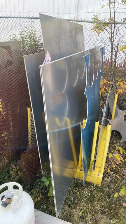 1/8" ALUMINUM PLATE APPROX 20 SQ FT, 1/4" PLATE APPROX 70 SQ FT, 3/8" 20 SQ FT, 1/8" 8 SQ FT.