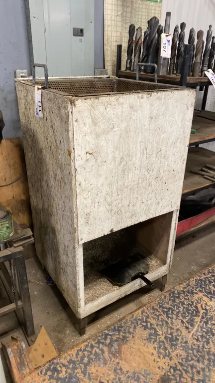 FLOOR SPILL SCREEN AND DISPENSER BIN. 24" X 24" X 48" ON WHEELS