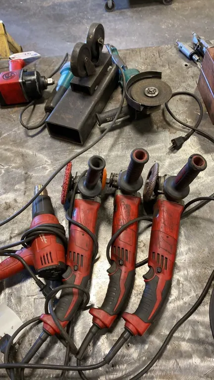 3 MILWAUKEE ANGLE GRINDERS AND MILWAUKEE HEAT GUN