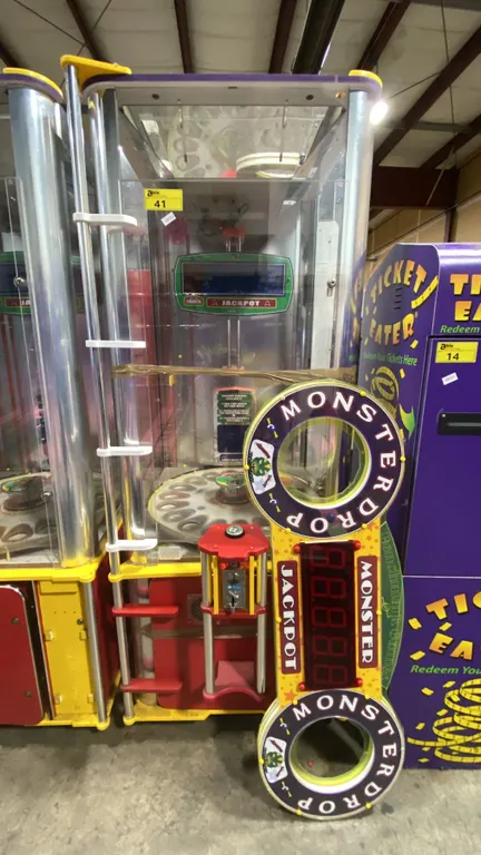 BENCHMARK GAMES JACKPOT BALL DROP COMMERCIAL COIN OPERATED ARCADE REDEMPTION MACHINE & CONNECTED
